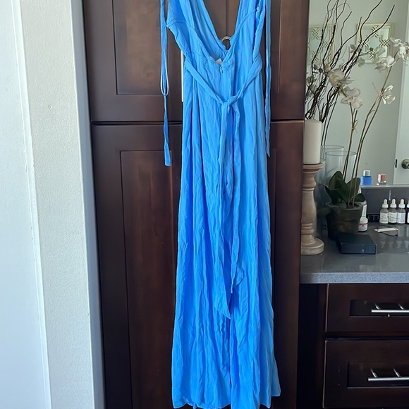 NWT Gorgeous Deep V Wide Leg Jumpsuit - Picture 11 of 15